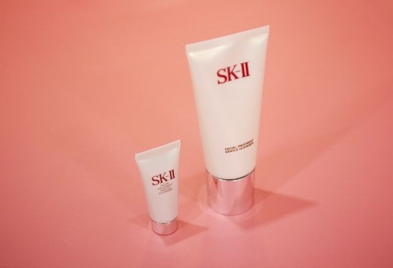 a SK-II Facial Treatment Gentle Cleanser: